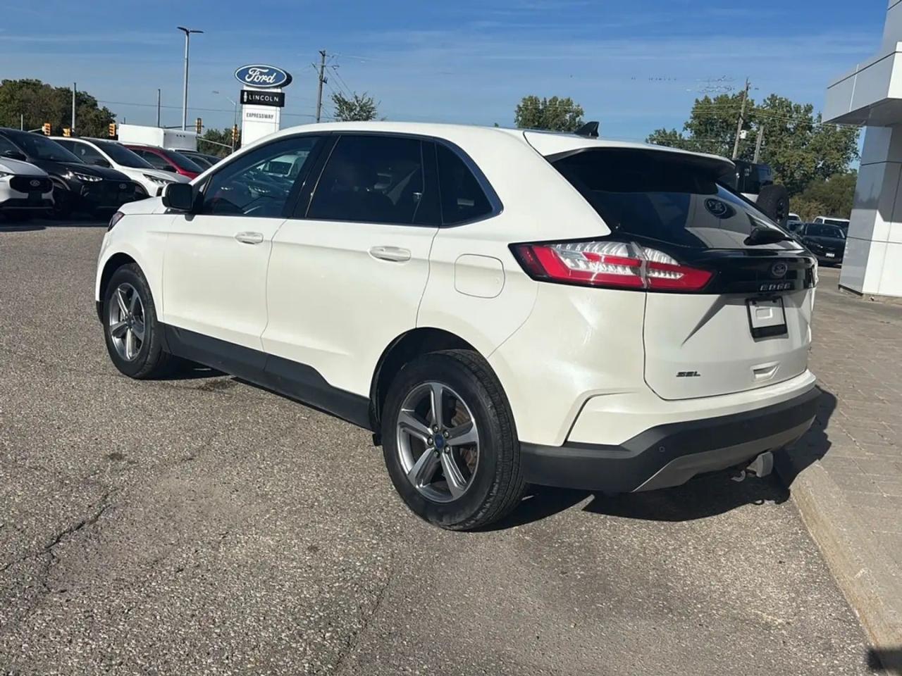 2021 Ford Edge TITANIUM, AWD, ELITE PACKAGE WITH NAV, PANO ROOF! Photo5
