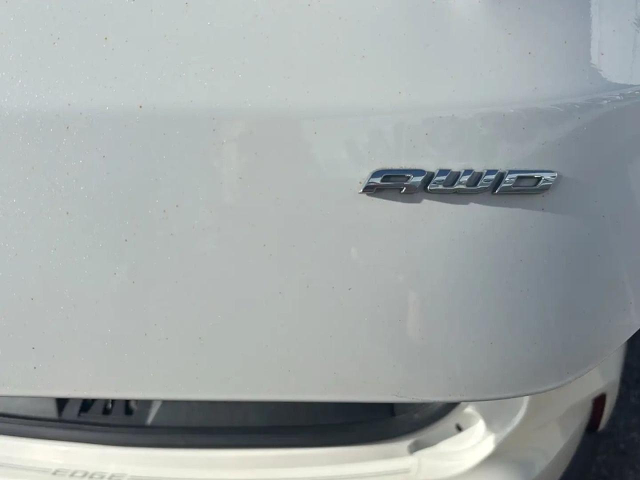 2021 Ford Edge TITANIUM, AWD, ELITE PACKAGE WITH NAV, PANO ROOF! Photo5