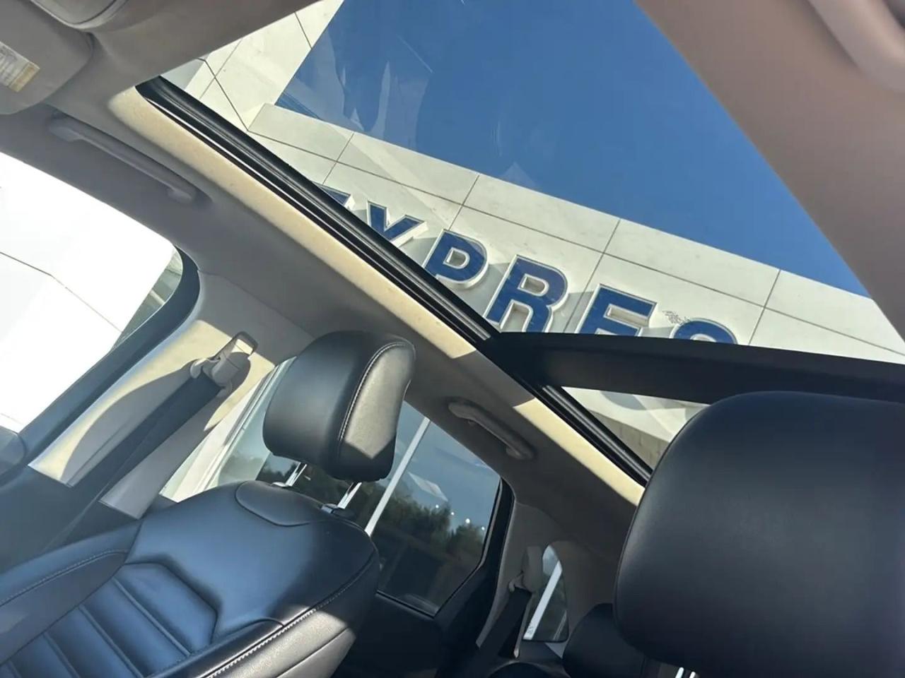 2021 Ford Edge SEL, AWD, COPILOT PACK, 18" RIMS, PANO ROOF! Photo