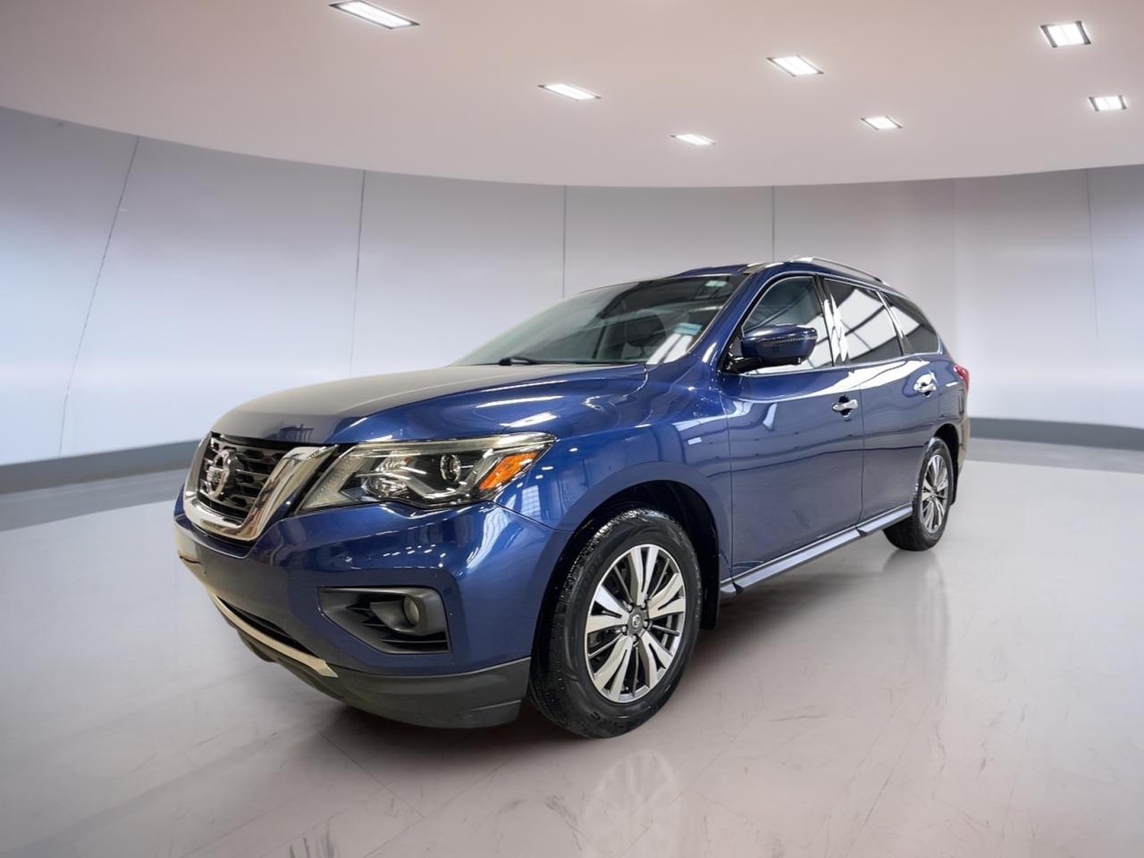Used 2017 Nissan Pathfinder 4WD 4DR SL for sale in Moose Jaw, SK