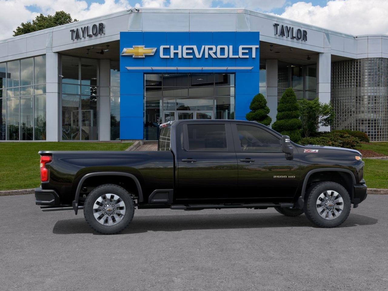 2026 Chevrolet Silverado 2500 HD Custom Photo4