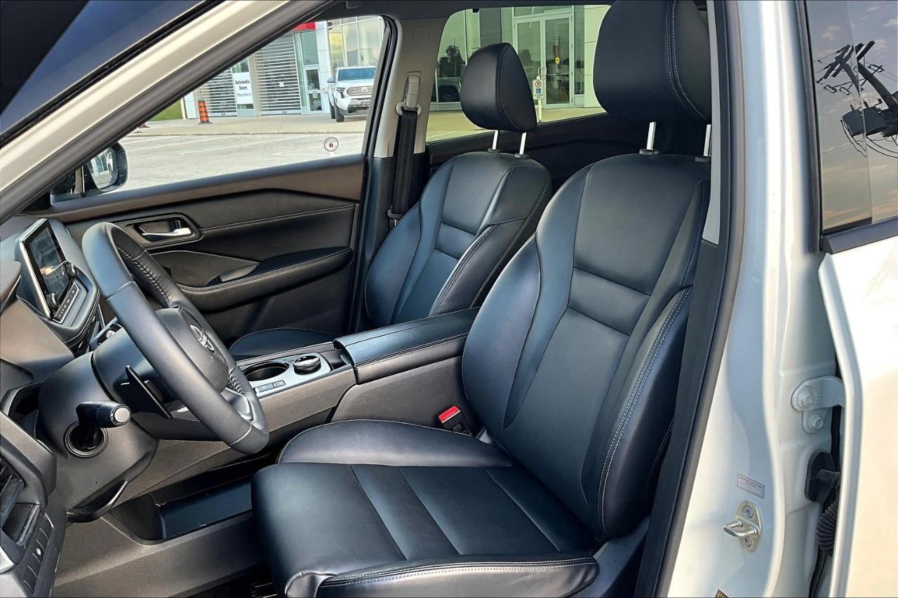 2023 Nissan Rogue SV MIDNIGHT EDITION Photo2