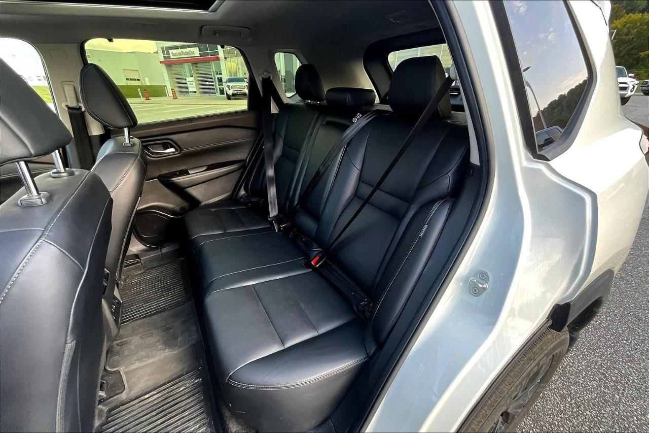 2023 Nissan Rogue SV MIDNIGHT EDITION Photo