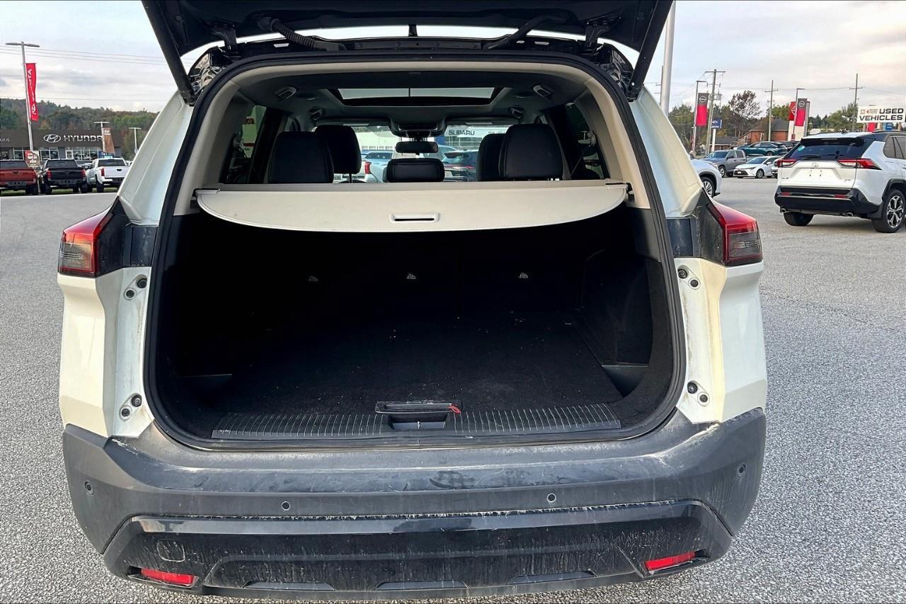 2023 Nissan Rogue SV MIDNIGHT EDITION Photo