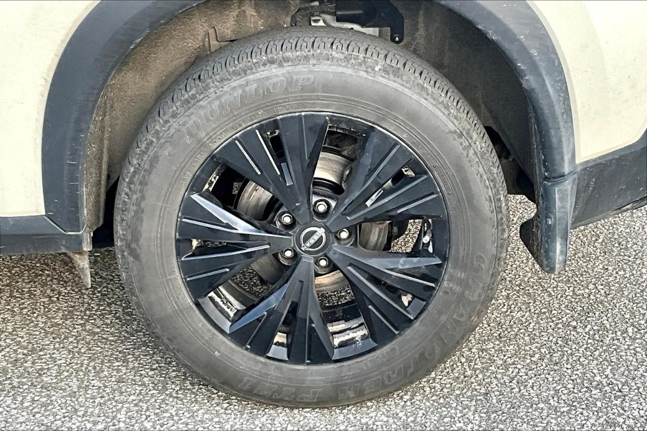 2023 Nissan Rogue SV MIDNIGHT EDITION Photo