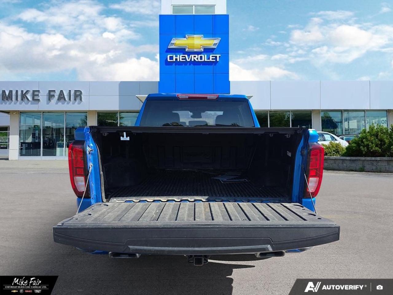 2023 GMC Sierra 1500 Elevation heated front seats/steering wheel/outside mirrors,assist steps, keyless open/start Photo