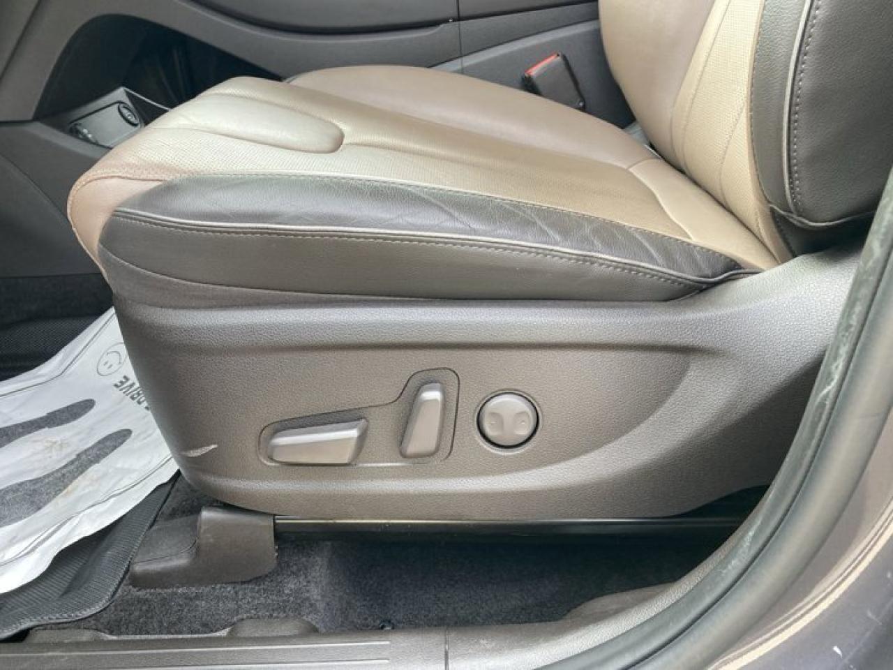 2022 Hyundai Santa Fe Hybrid Preferred w/Trend Package AWD Photo