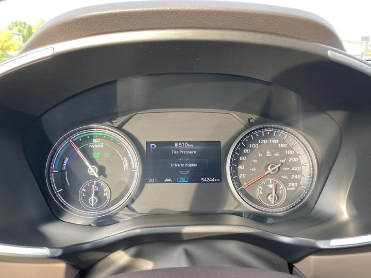 2022 Hyundai Santa Fe Hybrid Preferred w/Trend Package AWD Photo