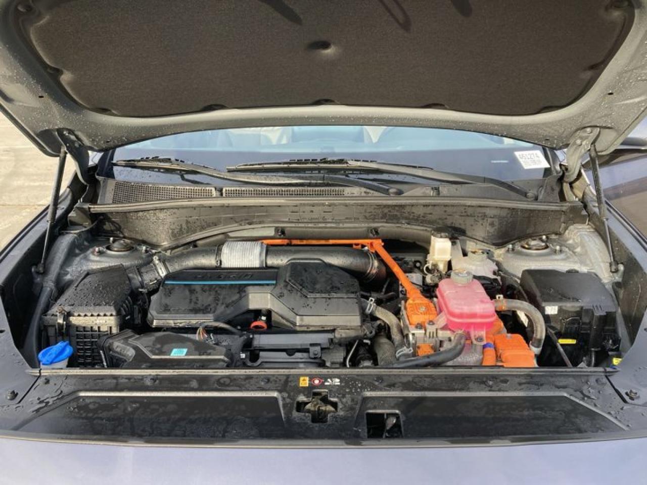 2022 Hyundai Santa Fe Hybrid Preferred w/Trend Package AWD Photo