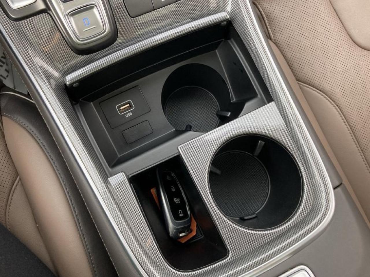 2022 Hyundai Santa Fe Hybrid Preferred w/Trend Package AWD Photo