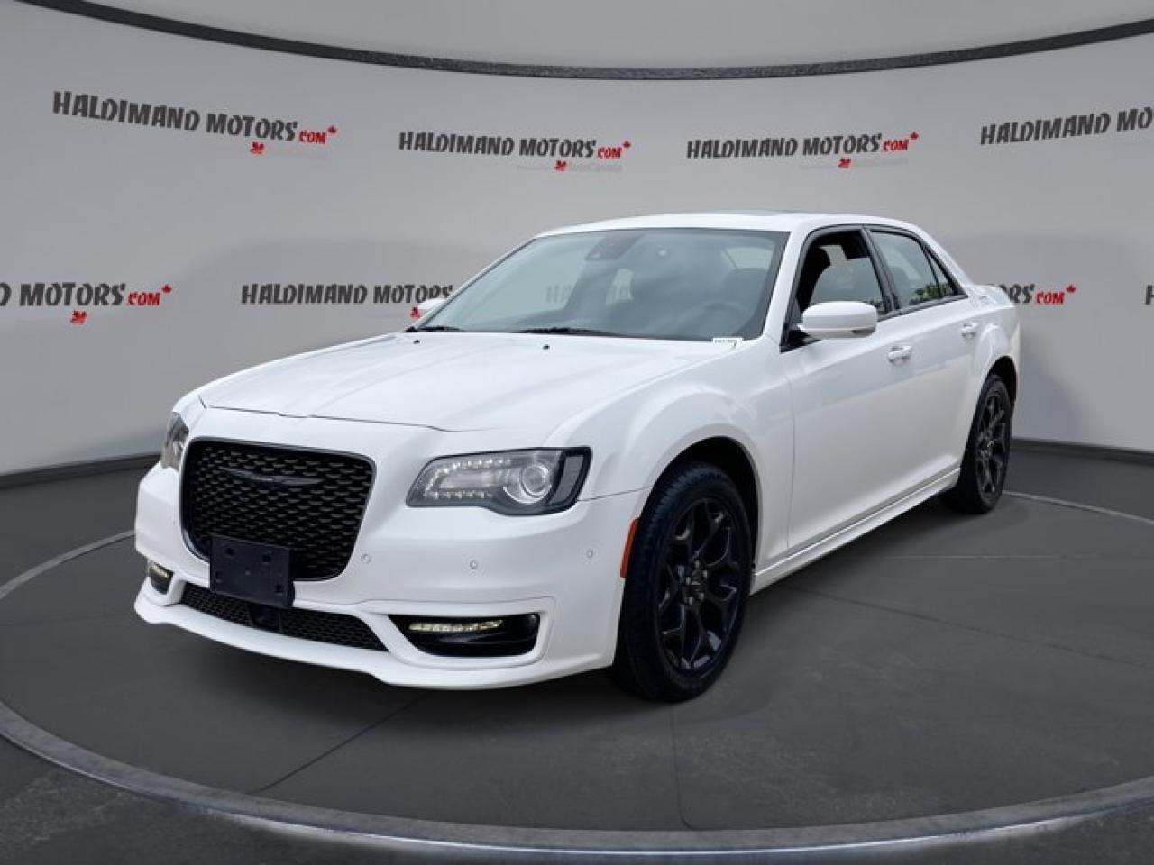 Used 2023 Chrysler 300 300 Touring L AWD for sale in Cayuga, ON