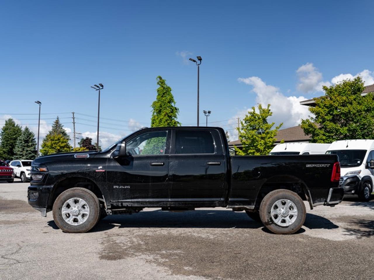 2025 RAM 2500 Big Horn Photo3