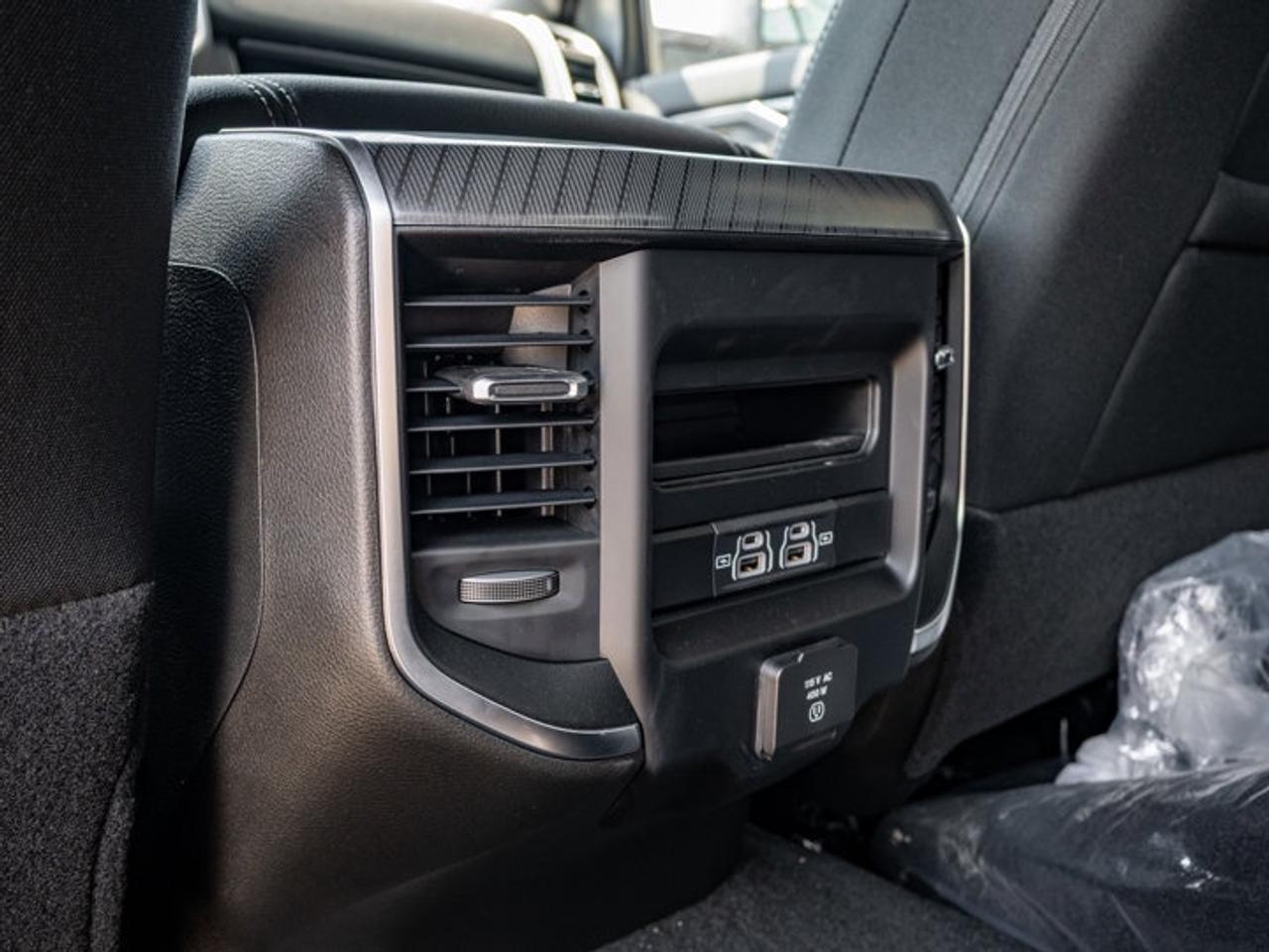 2025 RAM 2500 Big Horn Photo