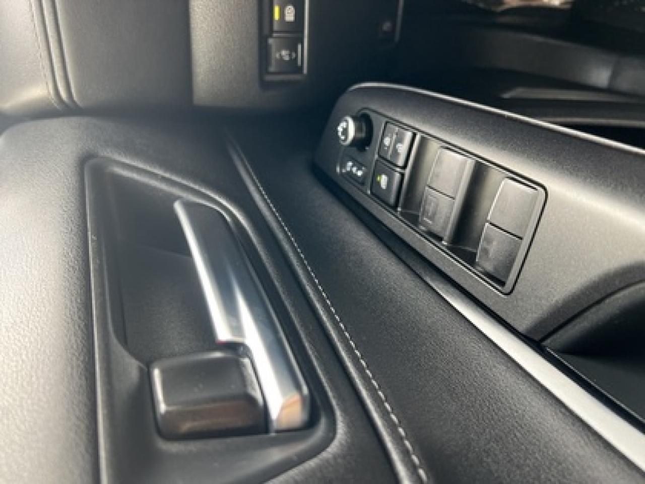 2022 Toyota Venza AWD Photo