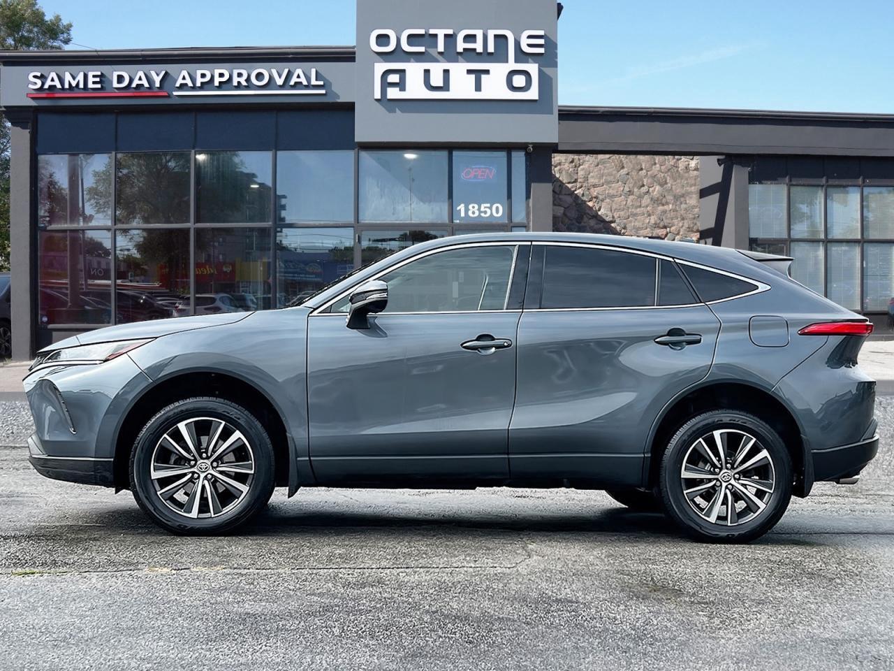 2022 Toyota Venza LE AWD Photo2