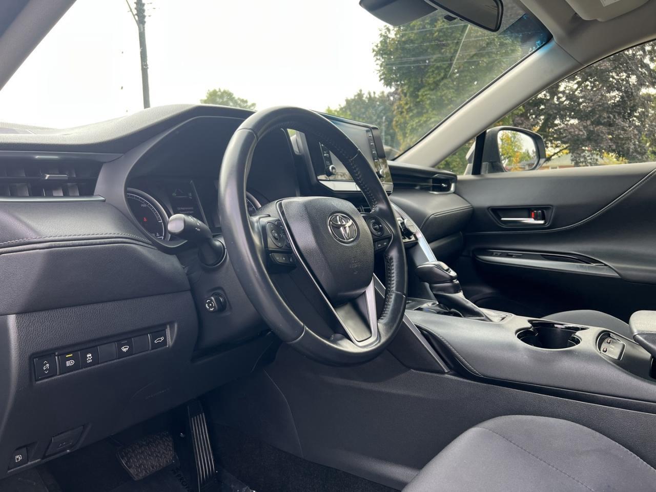 2022 Toyota Venza LE AWD Photo