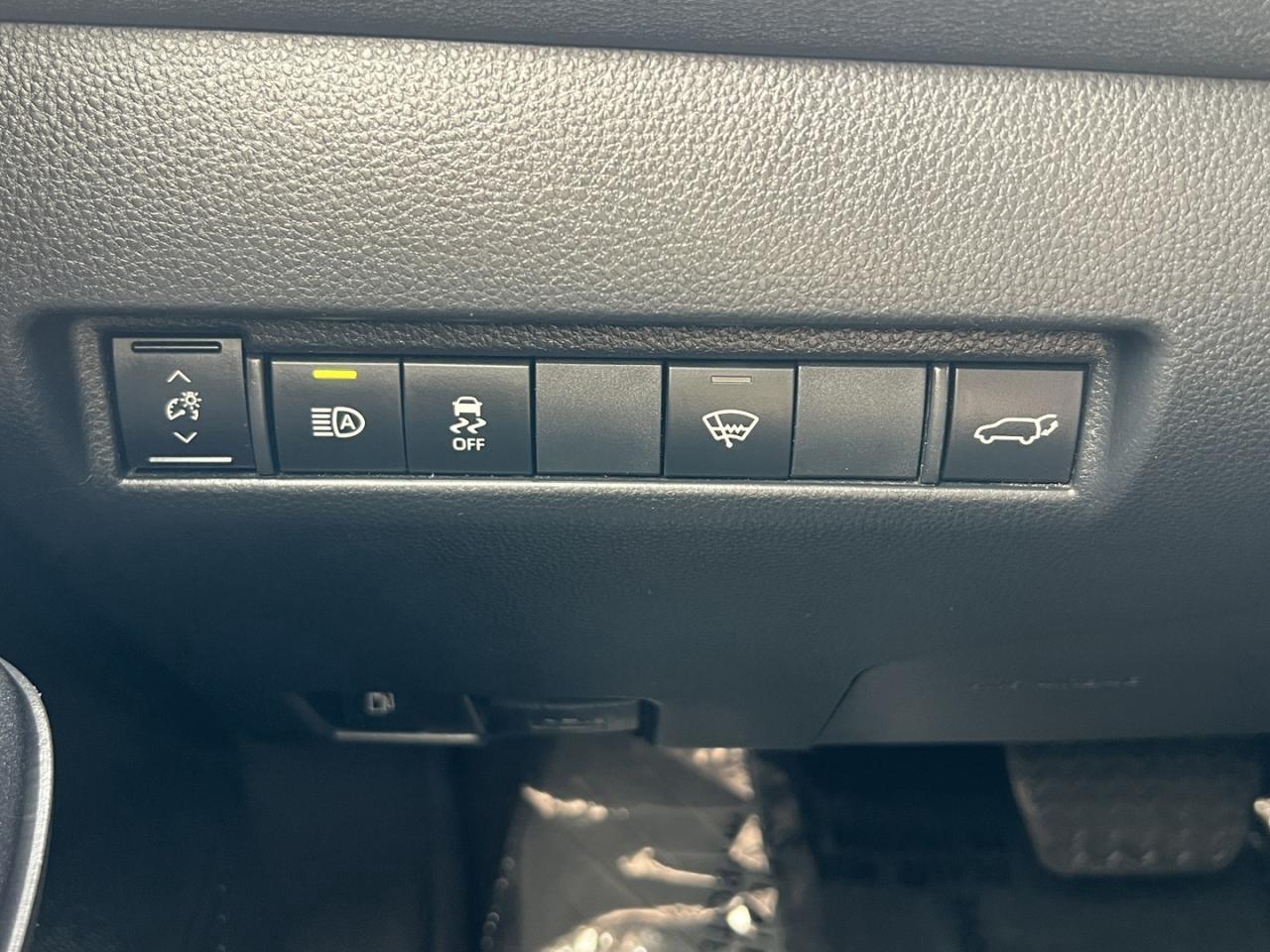2022 Toyota Venza LE AWD Photo