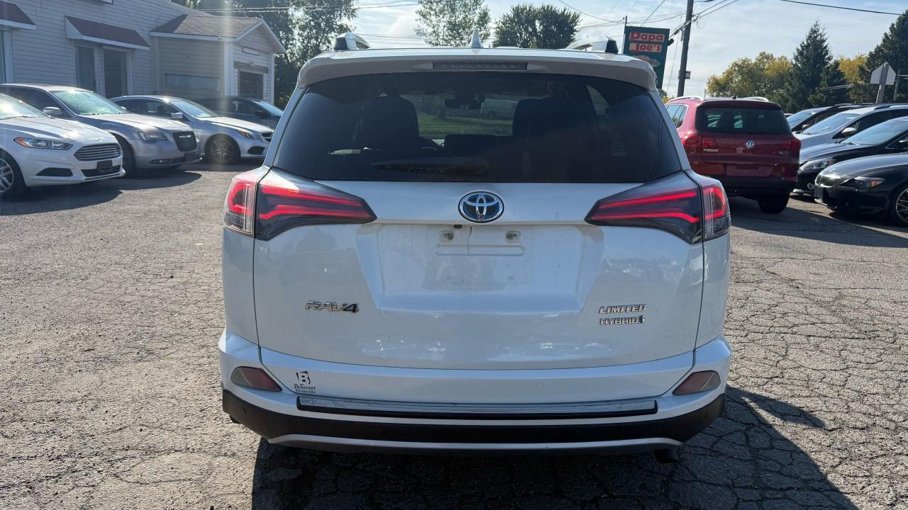 2017 Toyota RAV4 LIMITED  - Photo #4