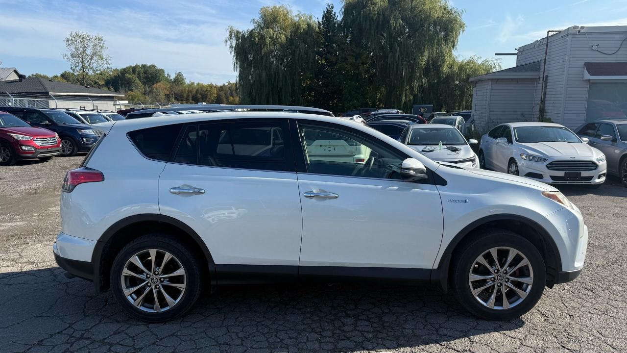 2017 Toyota RAV4 LIMITED  - Photo #6