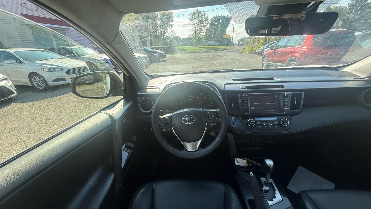 2017 Toyota RAV4 LIMITED  - Photo #13