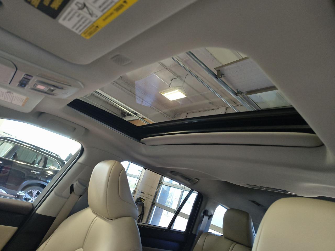 2021 Toyota Highlander XLE Photo0