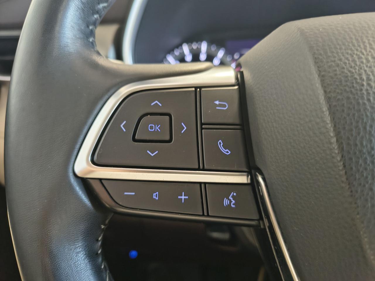 2021 Toyota Highlander XLE Photo0