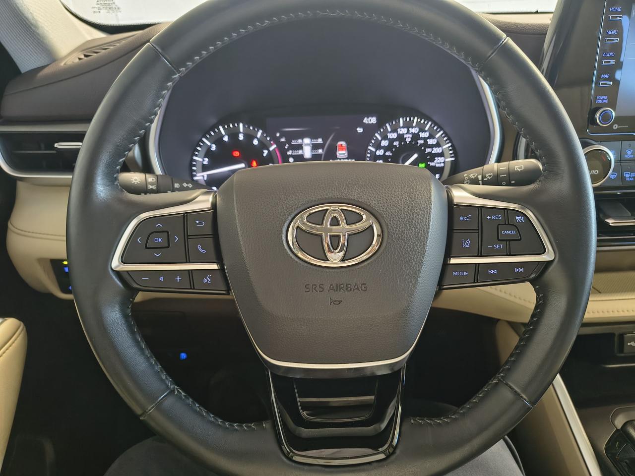 2021 Toyota Highlander XLE Photo0