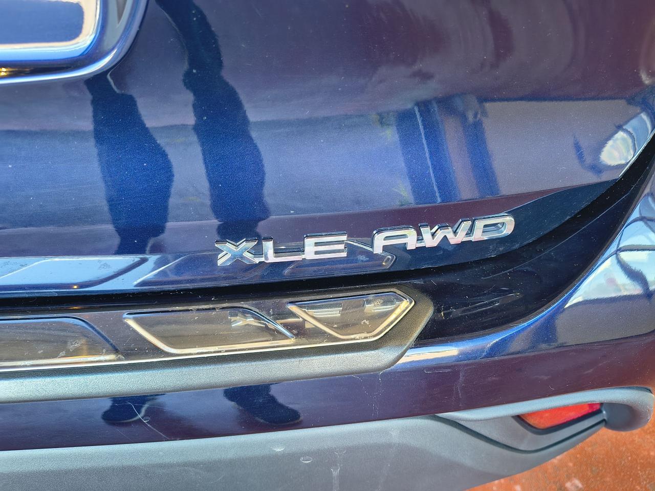 2021 Toyota Highlander XLE Photo0