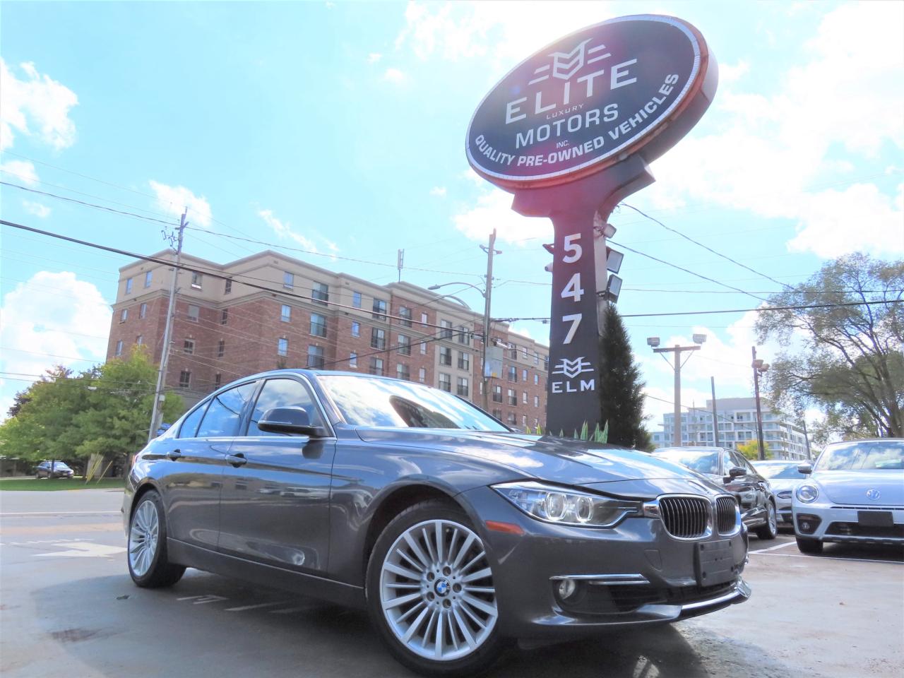 Used 2013 BMW 3 Series 328i XDrive AWD - Sunroof - Leather !! for sale in Burlington, ON