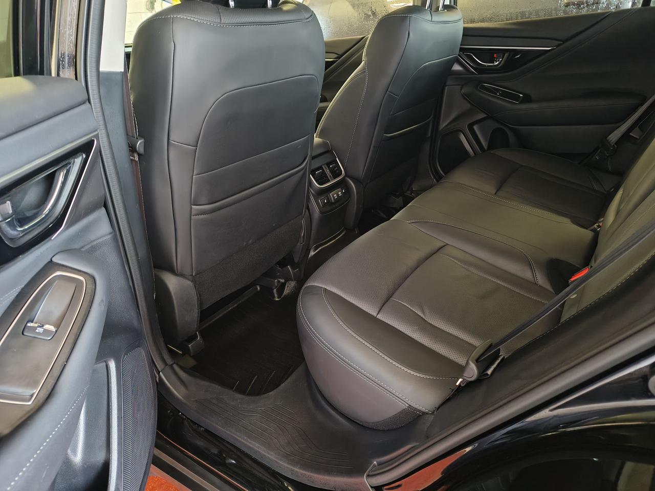 2022 Subaru Outback Limited XT Photo0