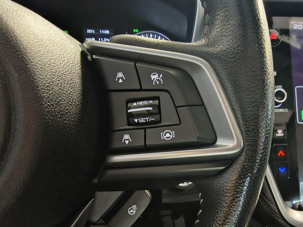 2022 Subaru Outback Limited XT Photo0