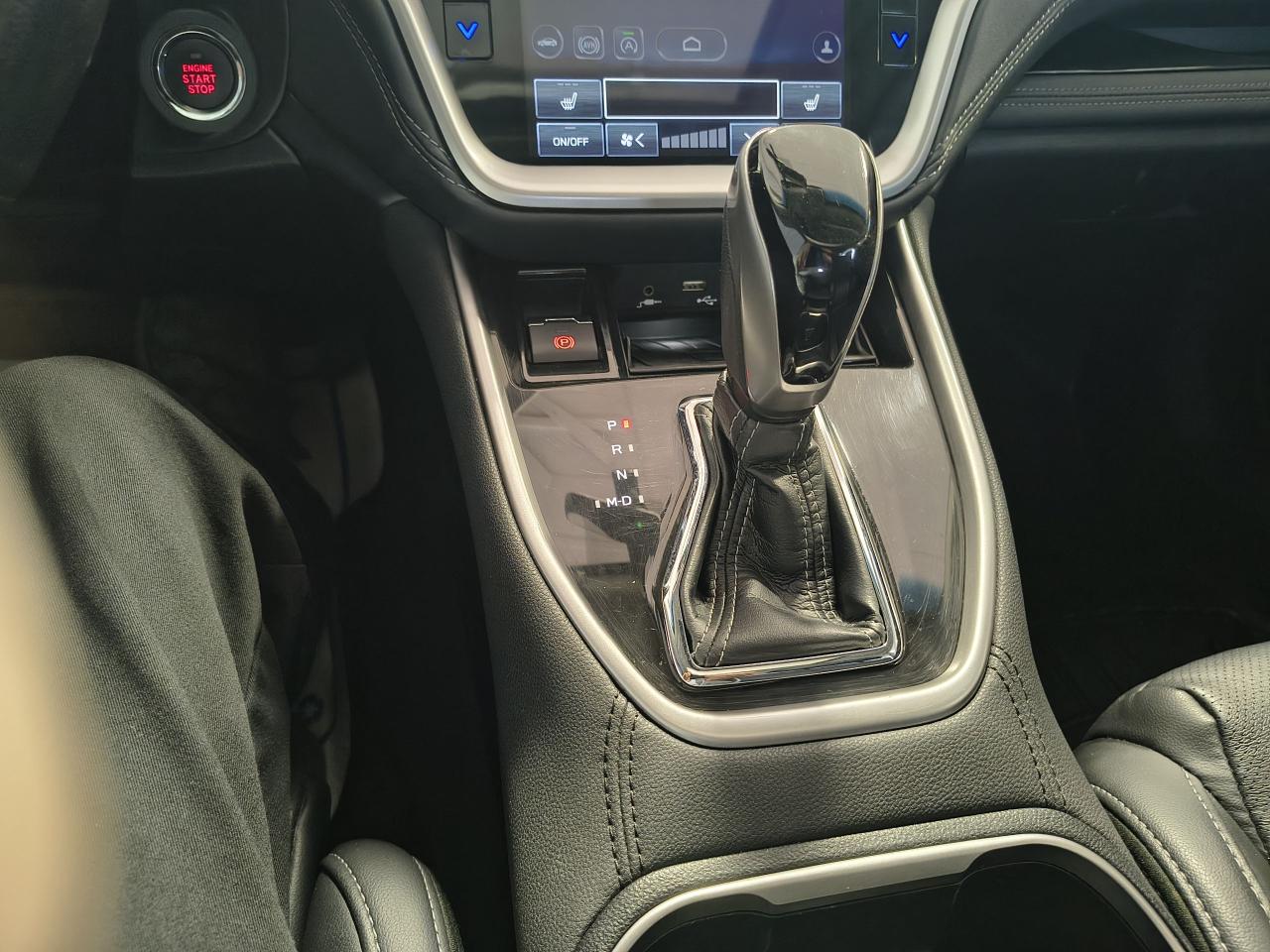 2022 Subaru Outback Limited XT Photo0