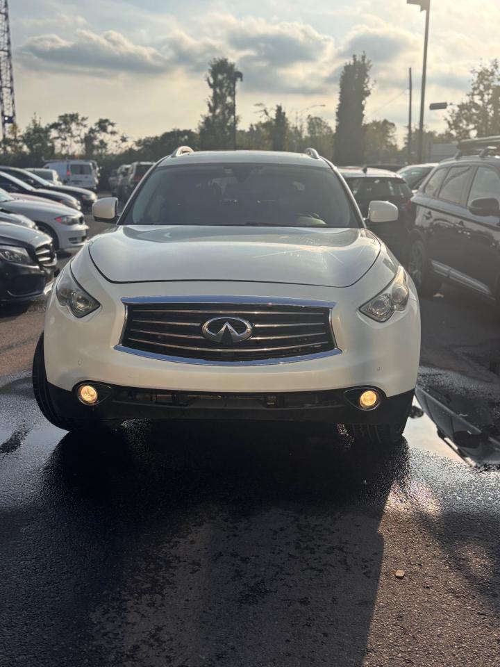 2013 Infiniti FX37 Limited Edition - Photo #2