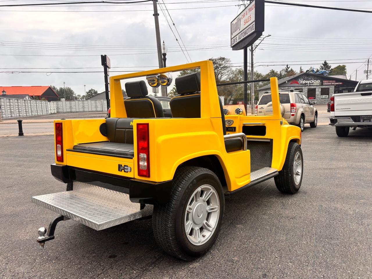 2007 Hummer H3 YELLOW, HUMMER GOLF CART! Photo