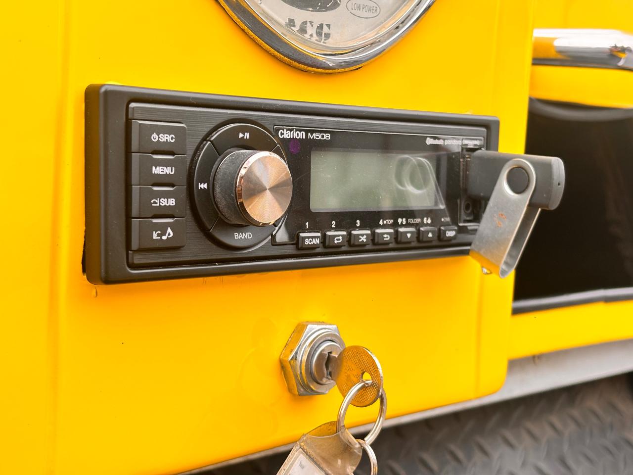 2007 Hummer H3 YELLOW, HUMMER GOLF CART! Photo