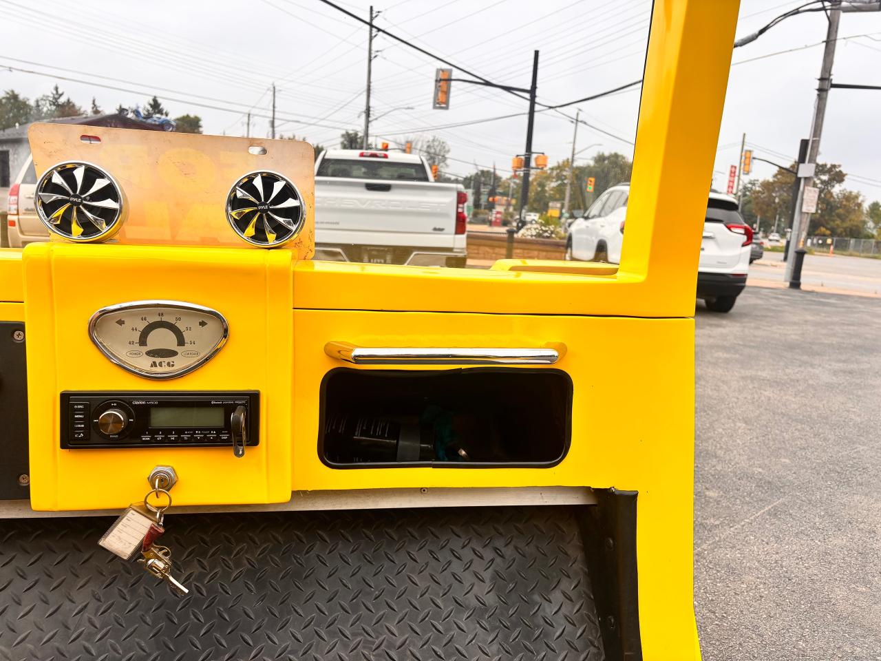 2007 Hummer H3 YELLOW, HUMMER GOLF CART!