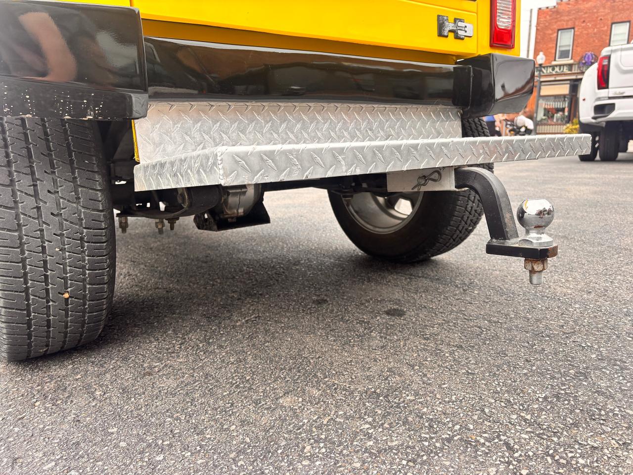 2007 Hummer H3 YELLOW, HUMMER GOLF CART! Photo