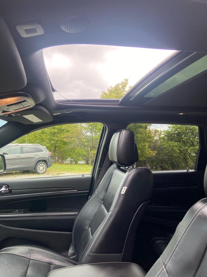 2021 Jeep Grand Cherokee 80th Anniversary Edition Photo9