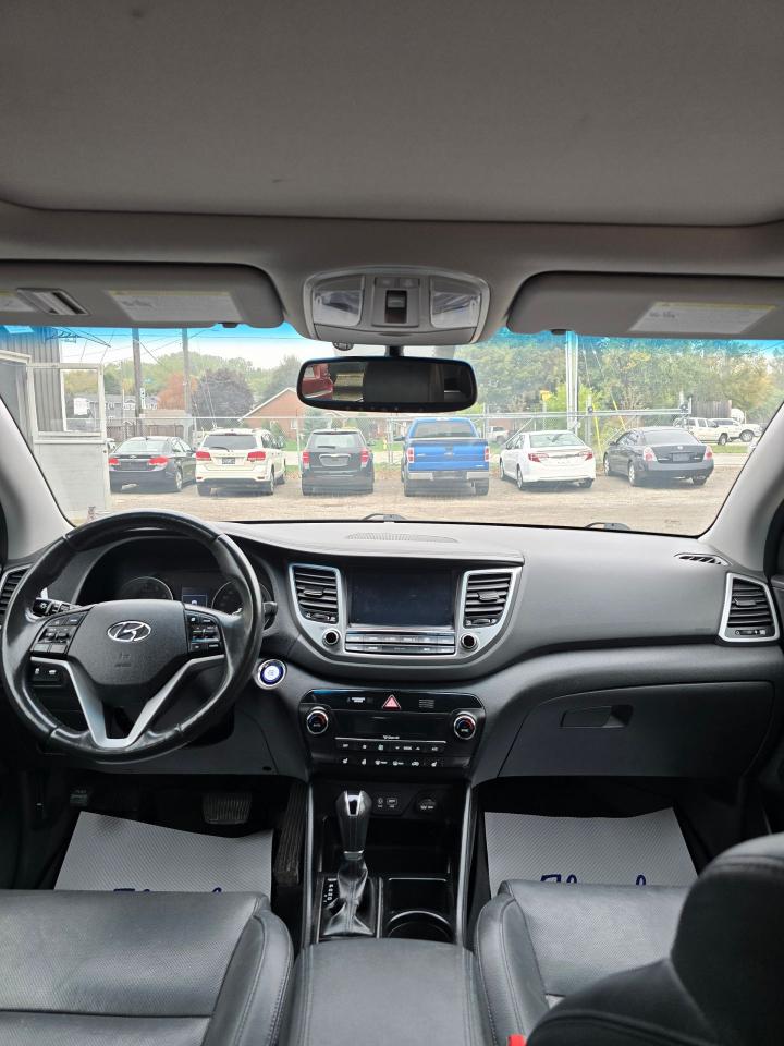 2017 Hyundai Tucson AWD 4DR 2.0L LUXURY - Photo #6