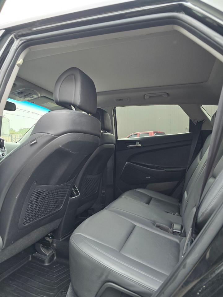 2017 Hyundai Tucson AWD 4DR 2.0L LUXURY - Photo #7