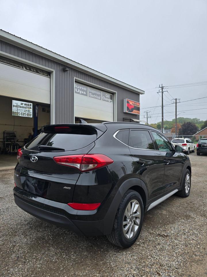 2017 Hyundai Tucson AWD 4DR 2.0L LUXURY - Photo #9