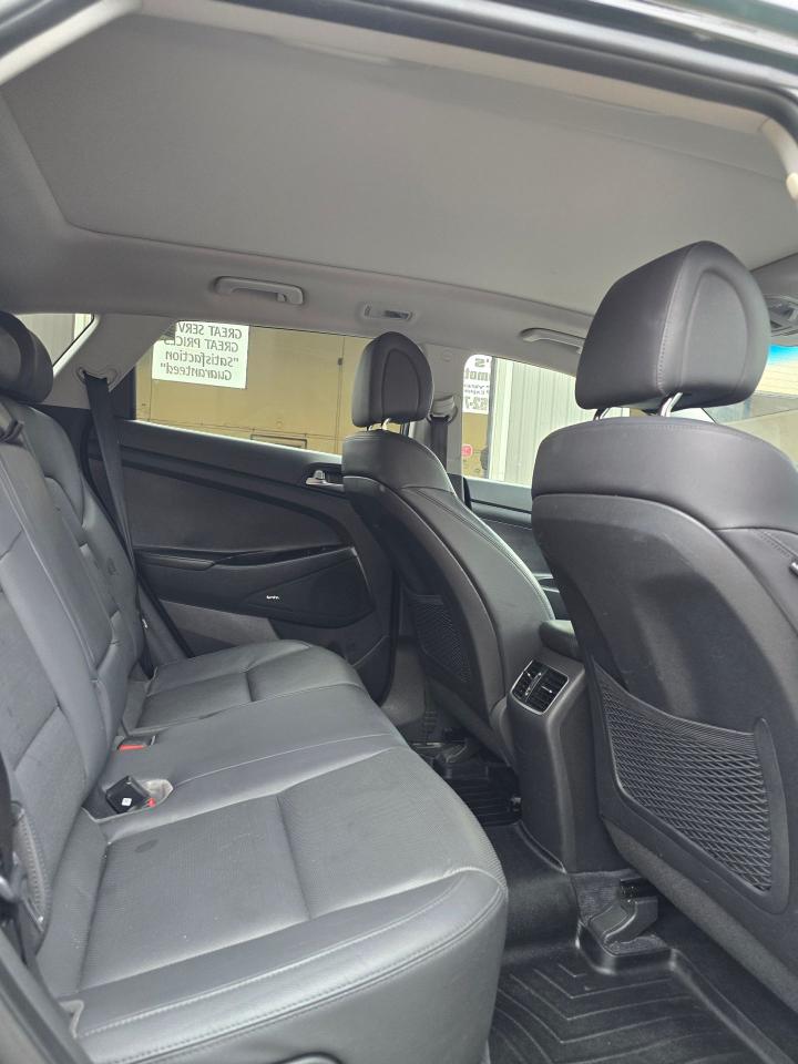 2017 Hyundai Tucson AWD 4DR 2.0L LUXURY - Photo #14