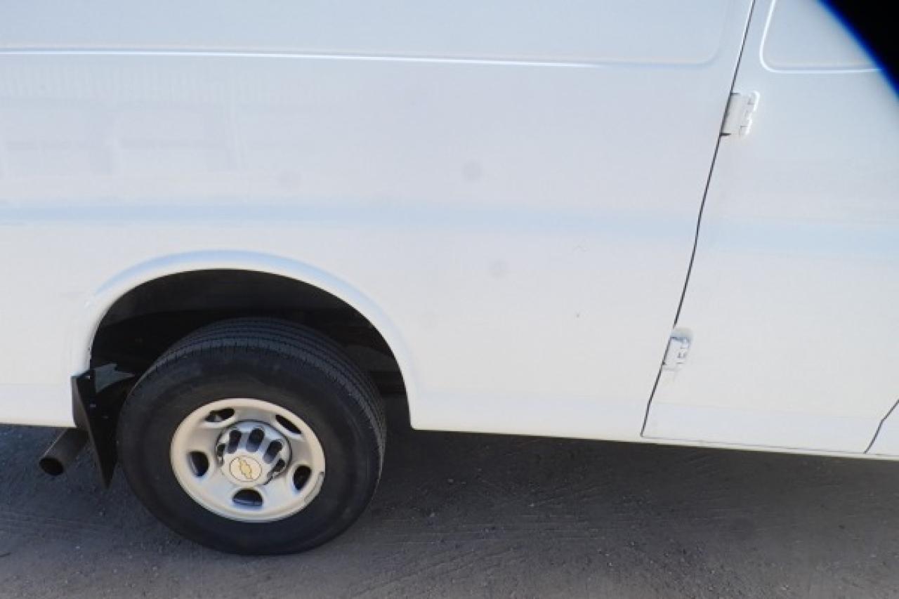 2023 Chevrolet Express 3500 CARGO VAN ext. w/cloth seats, Rear View Mirror BUC - Photo #24