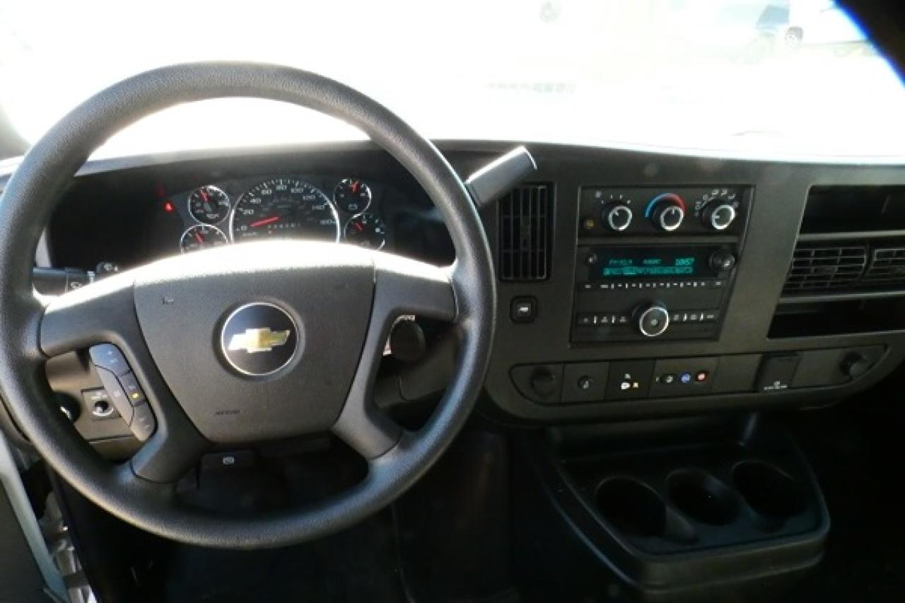 2023 Chevrolet Express 3500 CARGO VAN ext. w/cloth seats, Rear View Mirror BUC - Photo #12