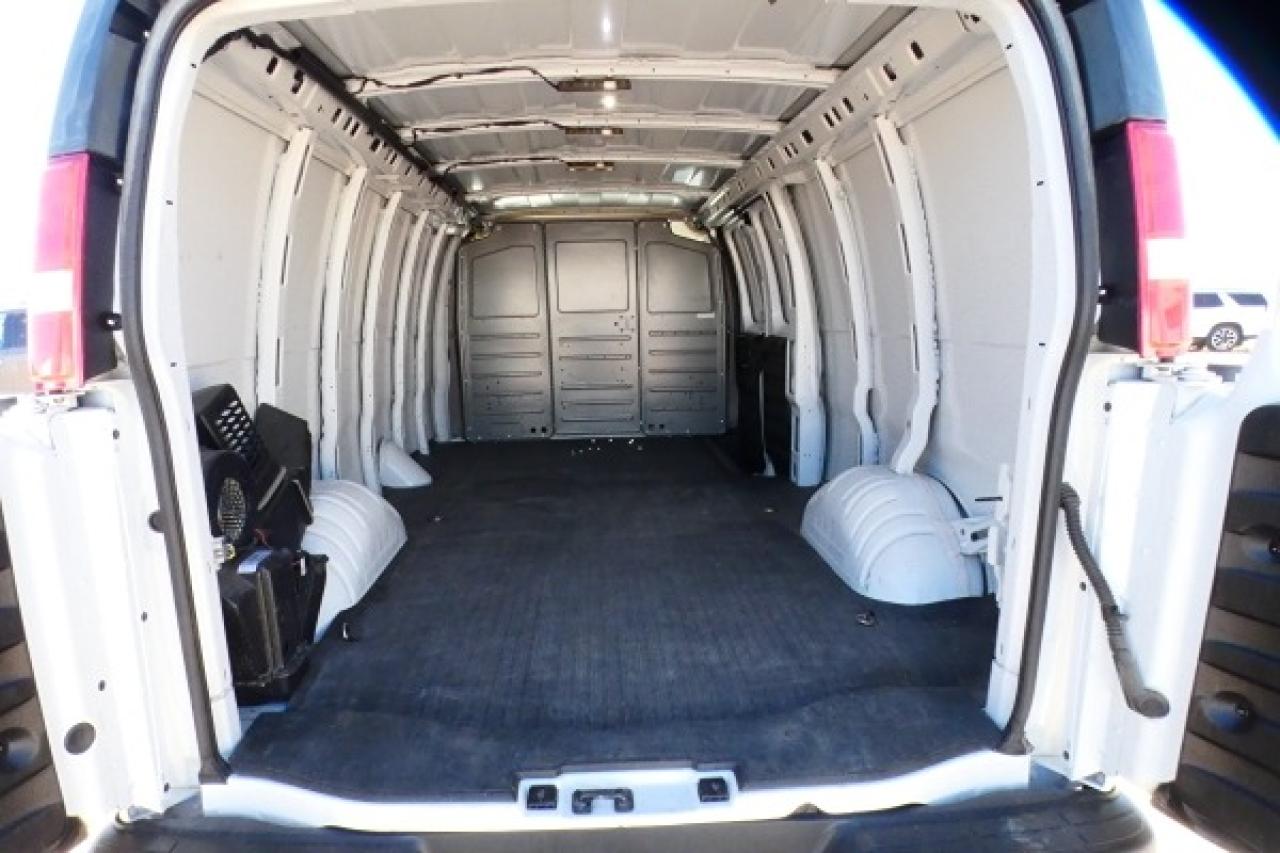 2023 Chevrolet Express 3500 CARGO VAN ext. w/cloth seats, Rear View Mirror BUC - Photo #10