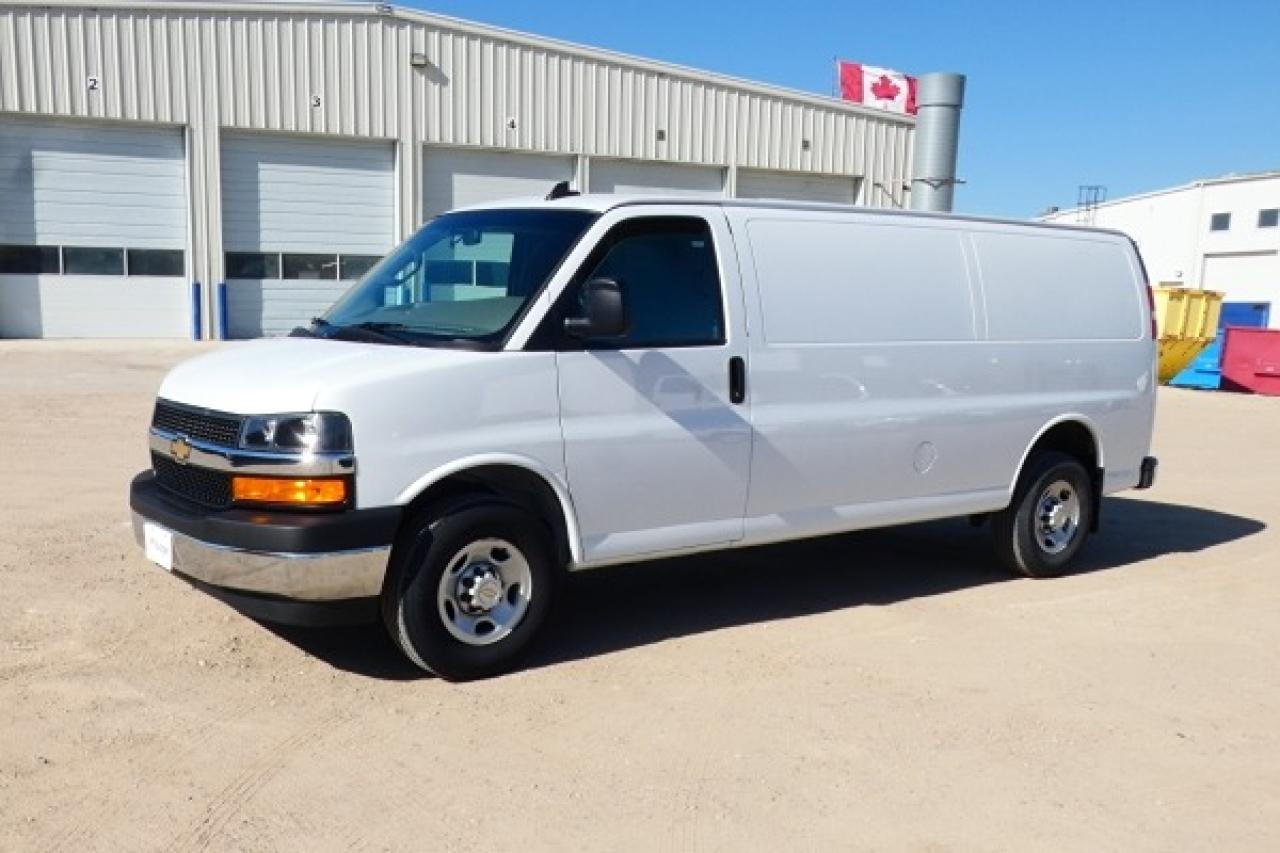 2023 Chevrolet Express 3500 CARGO VAN ext. w/cloth seats, Rear View Mirror BUC - Photo #2