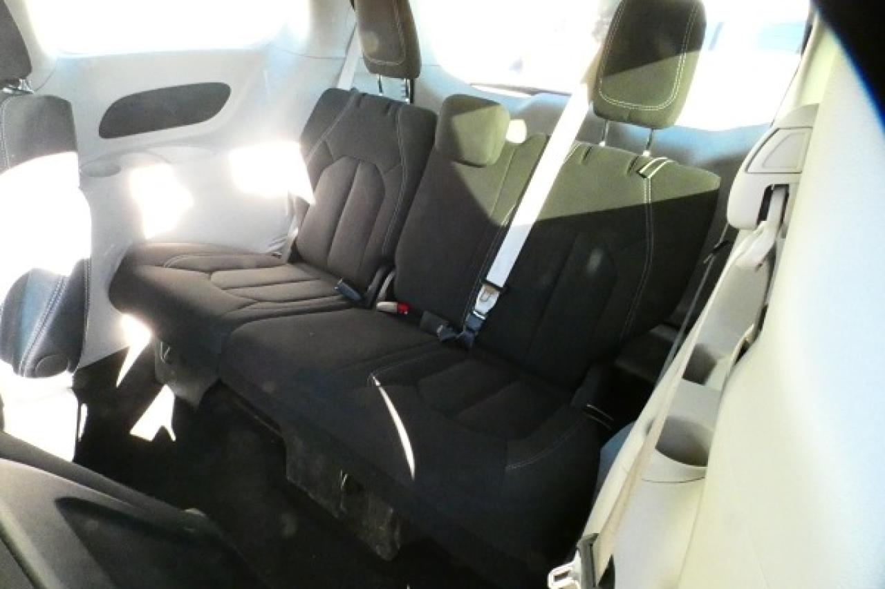 2024 Chrysler Grand Caravan SXT 2WD w/Htd cloth, NAV, BUC - Photo #9