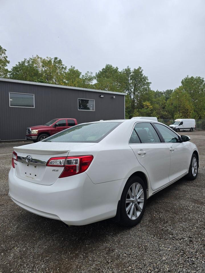 2014 Toyota Camry 4dr Sdn I4 Auto - Photo #10
