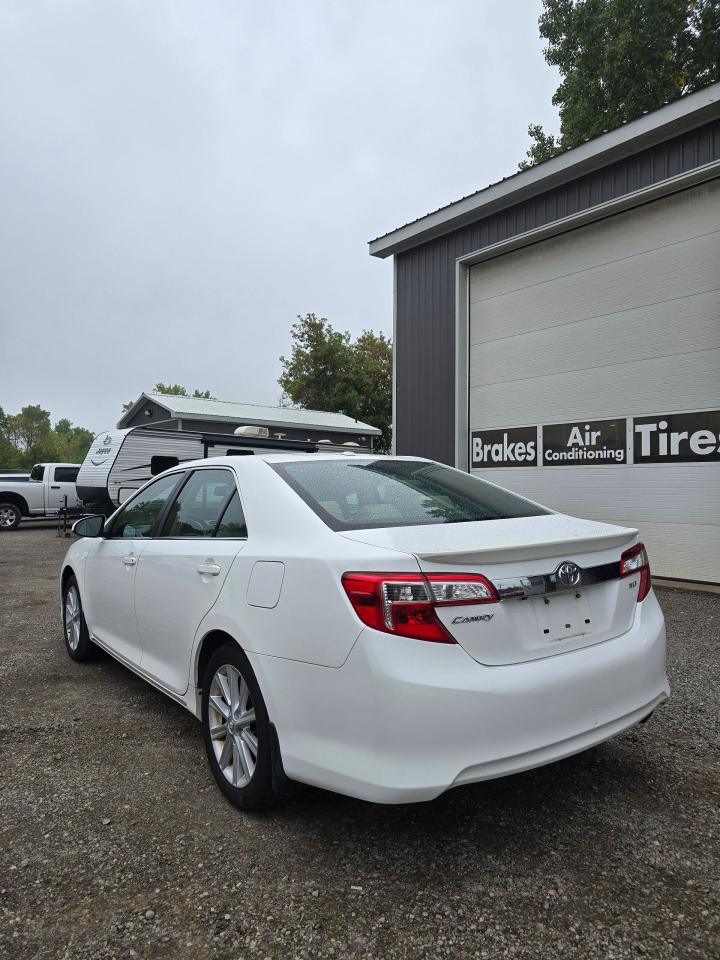 2014 Toyota Camry 4dr Sdn I4 Auto - Photo #12