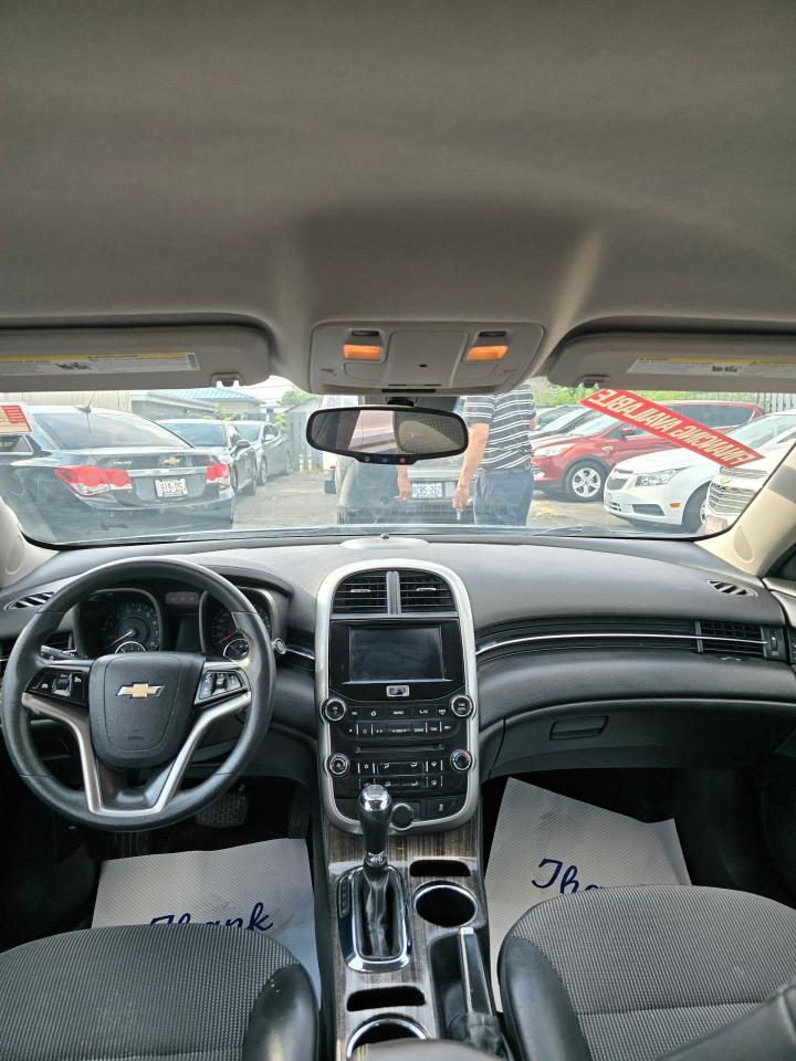 2015 Chevrolet Malibu 4dr Sdn LT w/1LT - Photo #8